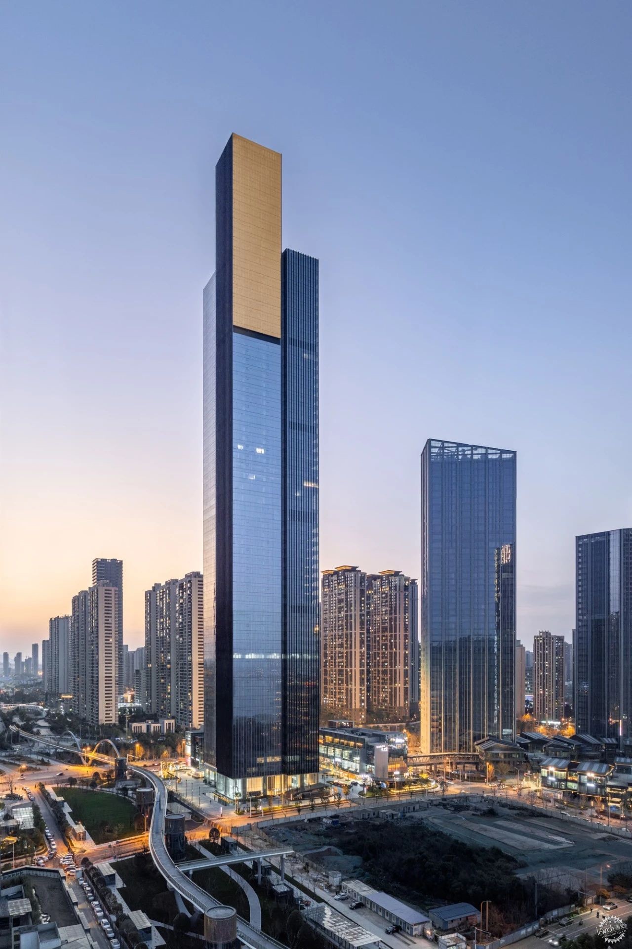 长沙金茂大厦，318米梅溪湖新城制高点第1张图片
